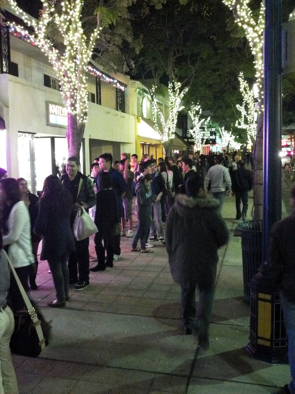 Line for Chipotle----Photo Credit: Eleanor Fang