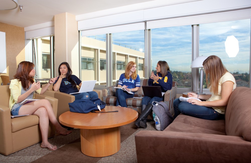 Bruins studying together in Sproul